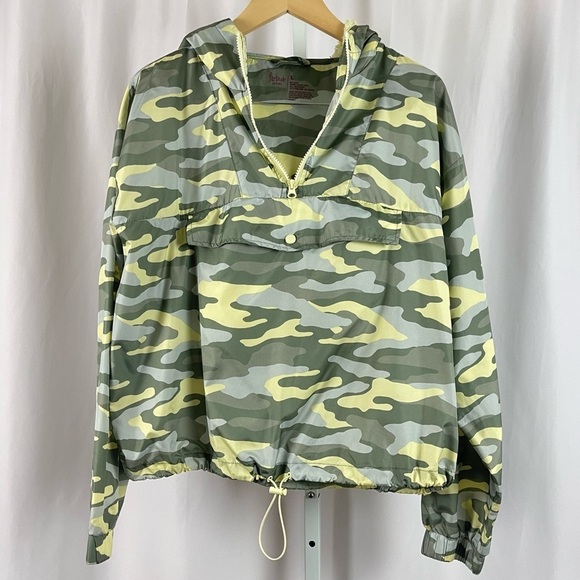 Flirtitude Large Lightweight Camo Windbreaker Pullover Sherpa Hood Outdoor - Picture 2 of 9